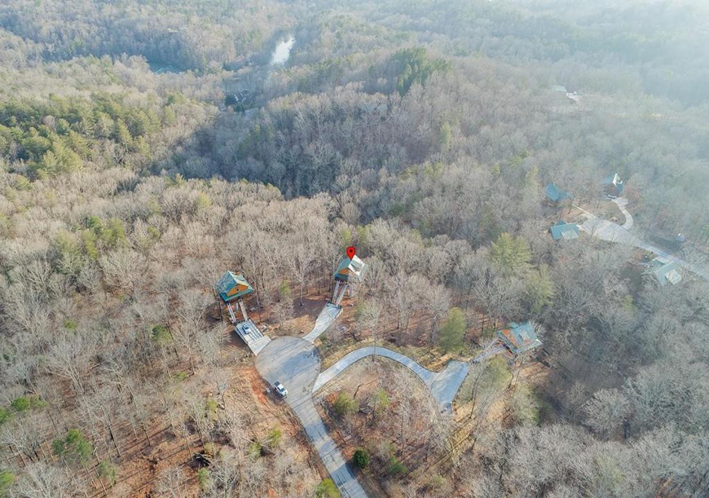 Top Of The Line Treehouse Near Helen, Georgia Cornelia Exterior photo